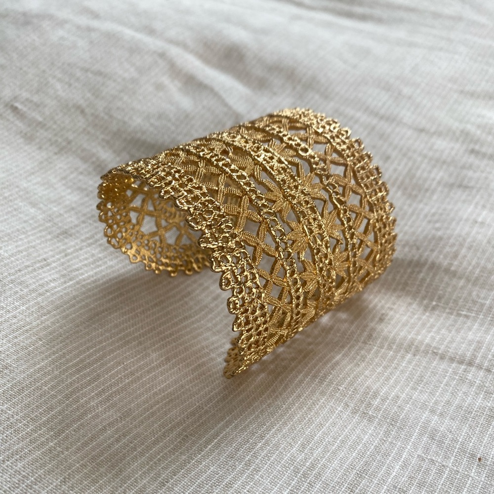 Stella & Dot Vintage Gold Statement Cuff